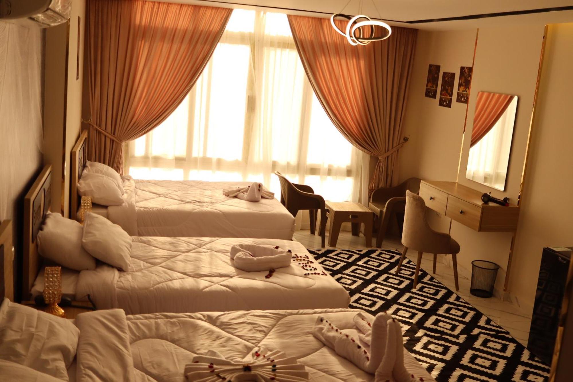 Energy Pyramids View Hostel Kafrat al Jabal Luaran gambar